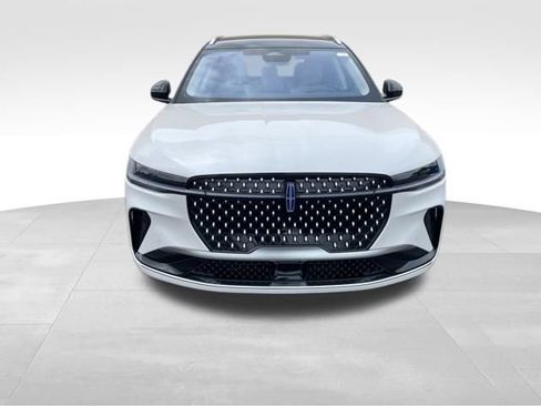 New 2026 Lincoln Nautilus Reserve image 9