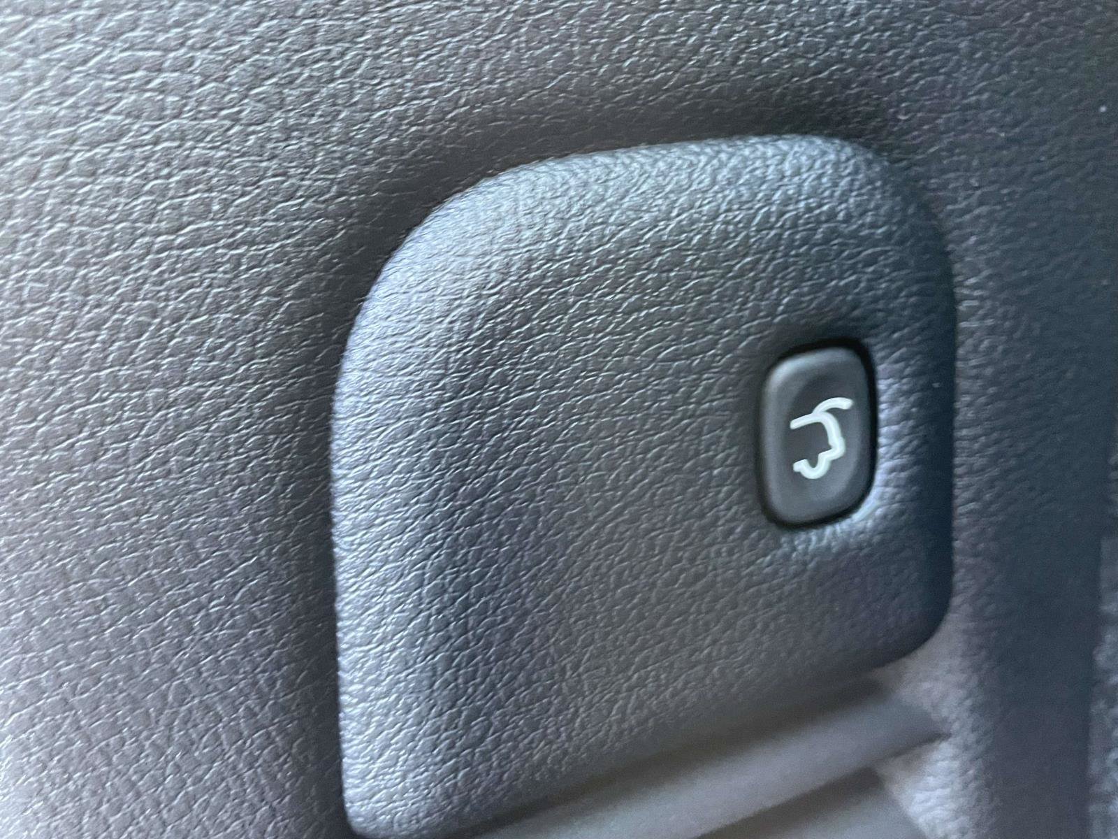 Used 2025 Dodge Durango R/T w/ Blacktop Package AWD/4WD image 11