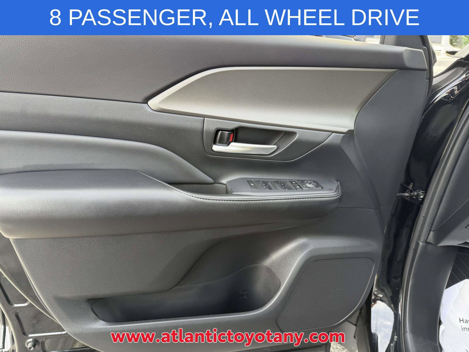Used 2024 Toyota Grand Highlander AWD image 21