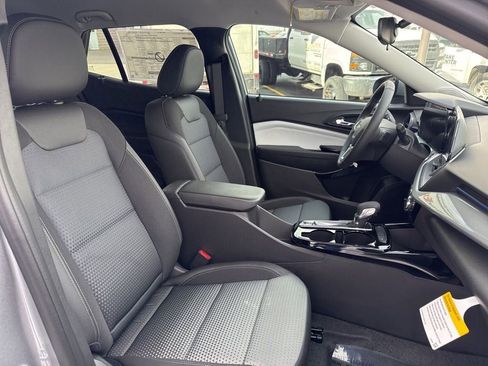 New 2026 Chevrolet Trax LT w/ Driver Confidence Package FWD image 33