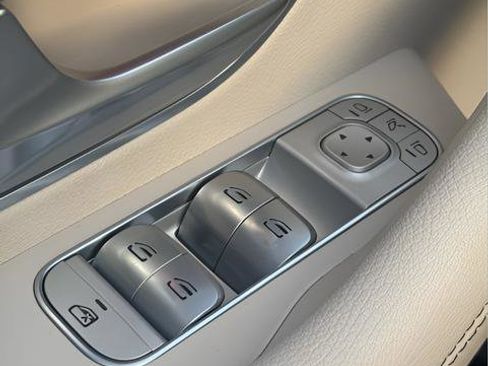 Used 2024 Mercedes-Benz GLE 350 4MATIC image 15