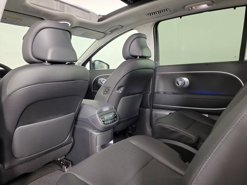 New 2026 Hyundai Ioniq 9 Calligraphy image 34