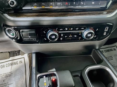 Used 2022 GMC Sierra 1500 Elevation w/ Elevation Premium Package AWD/4WD image 22