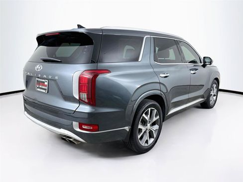 Used 2021 Hyundai Palisade Limited FWD image 3