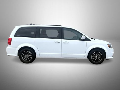 Used 2018 Dodge Grand Caravan GT FWD image 4