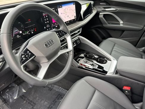 Used 2025 Audi Q5 Premium w/ Premium Plus AWD/4WD image 13