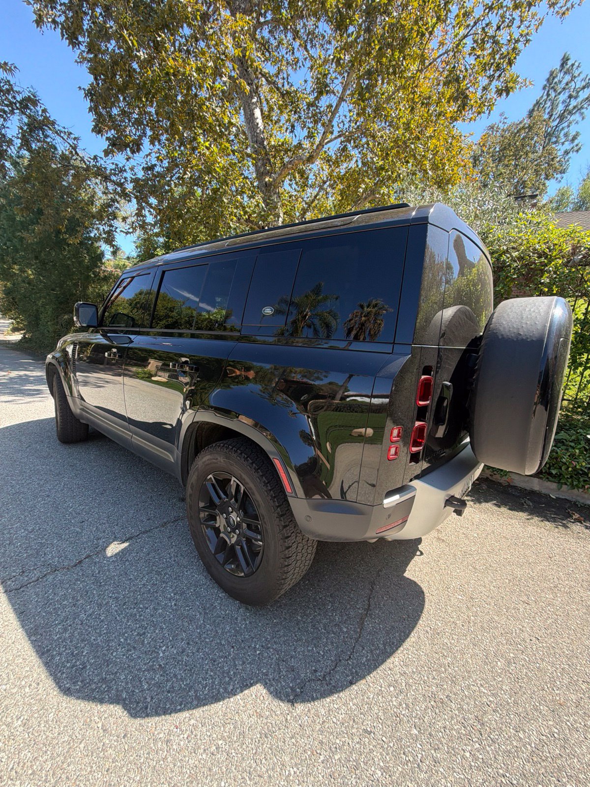 Used 2023 Land Rover Defender 110 SE AWD/4WD image 6
