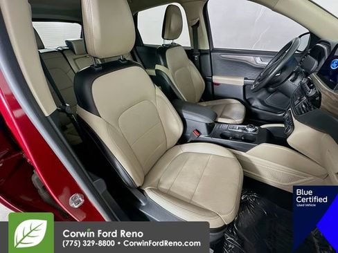 Used 2020 Ford Escape Titanium AWD/4WD image 32