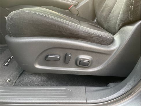 Used 2019 Nissan Murano SV AWD/4WD image 14
