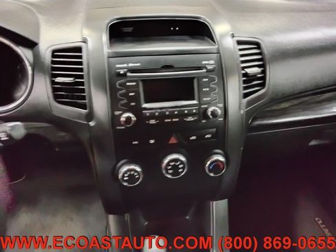 Used 2011 Kia Sorento LX AWD/4WD image 12