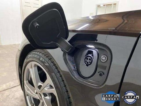 Used 2023 Audi e-tron GT Premium Plus image 95
