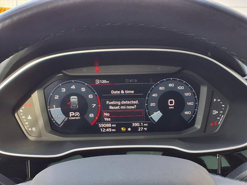 Used 2021 Audi Q3 2.0T Premium w/ 19" Wheel Package image 24