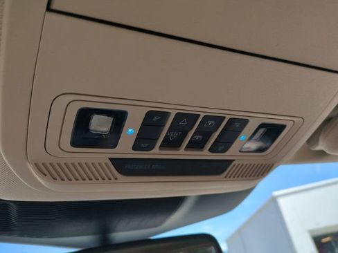 Used 2020 Ford Explorer Limited w/ Class III Trailer Tow Package RWD image 25