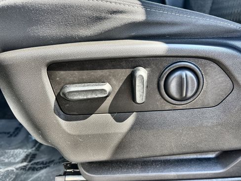 Certified 2021 Chevrolet Silverado 1500 RST image 22