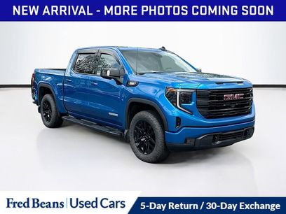 Used 2022 GMC Sierra 1500 Elevation w/ Elevation Premium Package