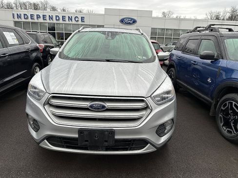 Used 2019 Ford Escape Titanium image 6