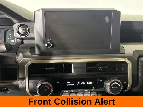 Used 2024 Toyota Tacoma SR5 AWD/4WD image 17