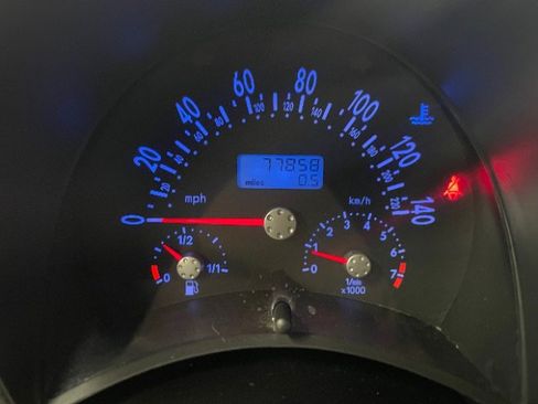 Used 2004 Volkswagen Beetle GLS image 9