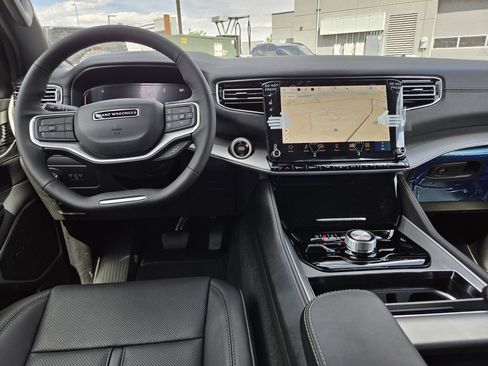 New 2026 Jeep Grand Wagoneer L Limited AWD/4WD image 14