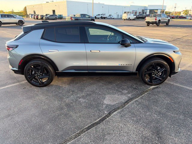 Used 2026 Chevrolet Equinox EV RS AWD/4WD image 7