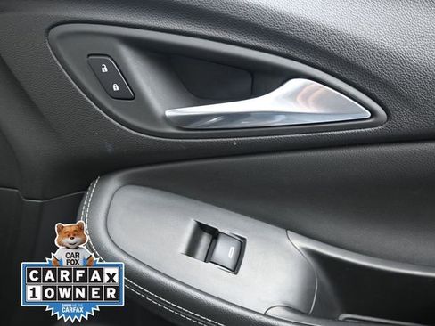 Used 2024 Buick Encore GX Sport Touring image 18