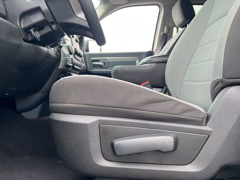 Used 2024 RAM 1500 Classic SLT image 10