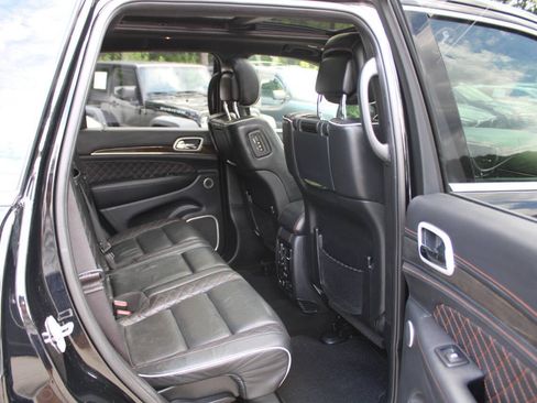 Used 2019 Jeep Grand Cherokee Summit AWD/4WD image 33