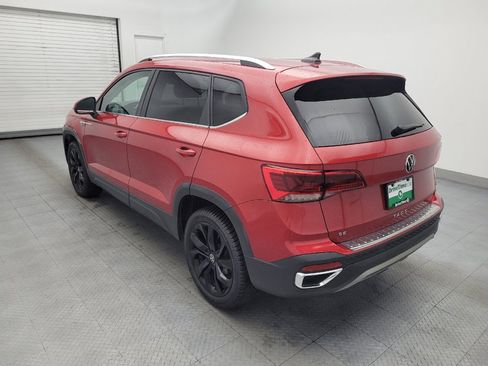 Used 2023 Volkswagen Taos SE FWD image 5