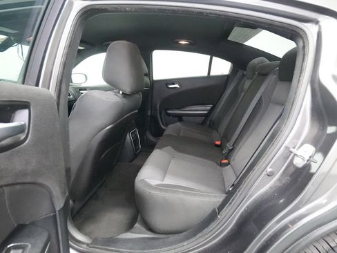 Used 2016 Dodge Charger SXT RWD image 17