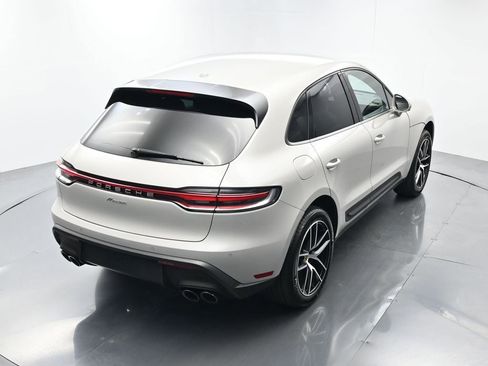 Certified 2025 Porsche Macan image 37
