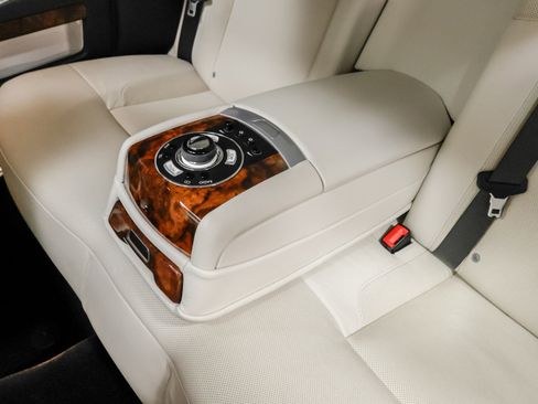 Used 2010 Rolls-Royce Ghost image 63
