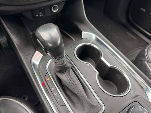 Used 2021 Chevrolet Traverse High Country image 31