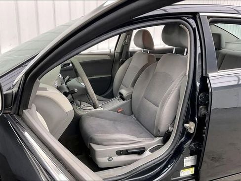 Used 2011 Chevrolet Malibu LS FWD image 8