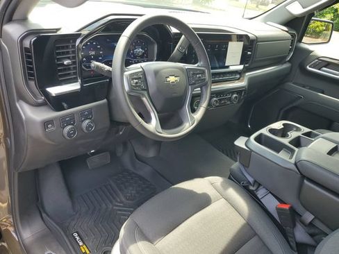 Certified 2024 Chevrolet Silverado 1500 LT AWD/4WD image 18