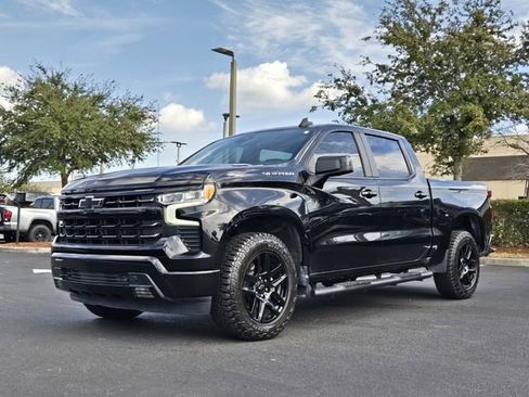 Used 2023 Chevrolet Silverado 1500 RST image 2