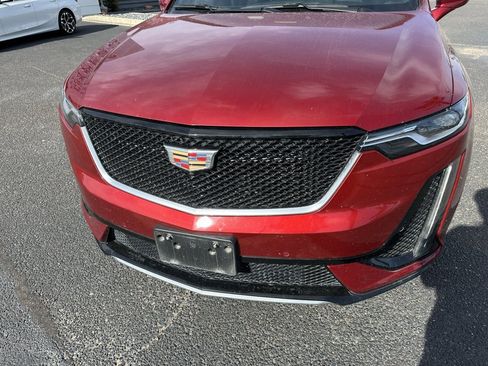 Used 2024 Cadillac XT6 Sport w/ Technology Package image 10