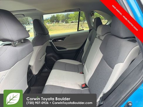 Used 2021 Toyota RAV4 XLE w/ Convenience Package AWD/4WD image 11