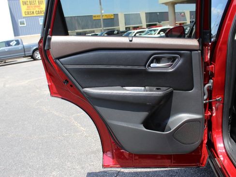 Used 2021 Nissan Rogue SL image 15