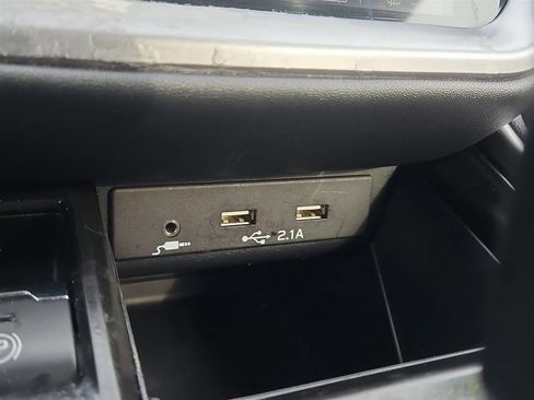 Used 2021 Subaru Outback Premium image 8