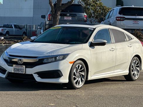 Used 2018 Honda Civic EX image 8