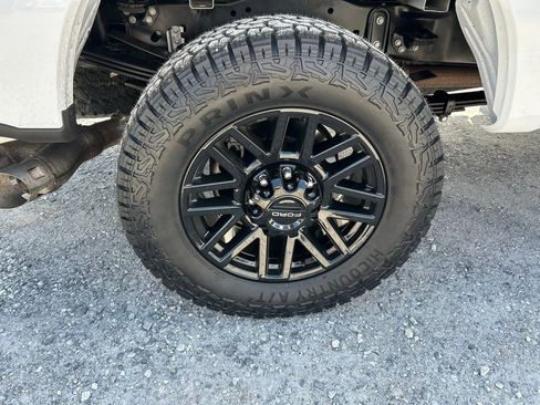 Used 2025 Ford F350 Lariat w/ Camper Package image 11