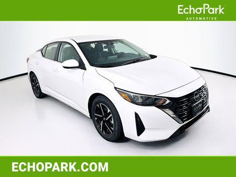 Used 2018 Chevrolet Equinox LT image 1