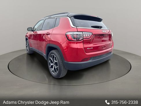 Used 2025 Jeep Compass Limited AWD/4WD image 5