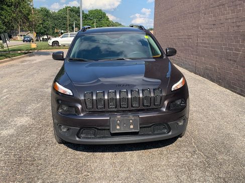 Used 2016 Jeep Cherokee Latitude w/ Comfort/Convenience Group AWD/4WD image 8