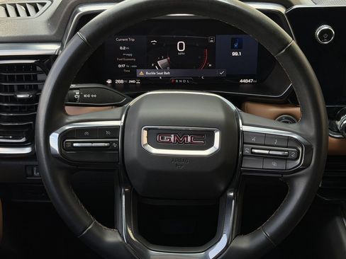 Used 2024 GMC Canyon AT4 w/ Technology Package AWD/4WD image 14