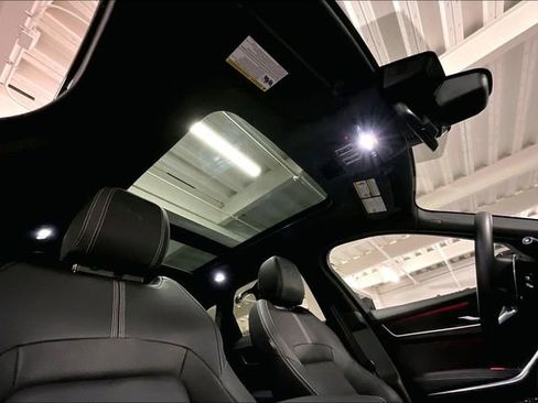 Certified 2025 Jaguar F-PACE R-Dynamic S image 30