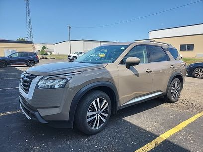 Used 2023 Nissan Pathfinder Platinum