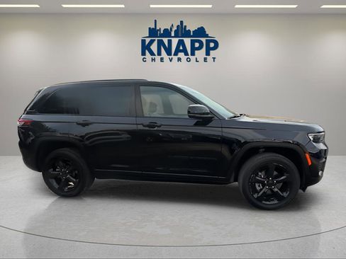Used 2023 Jeep Grand Cherokee Altitude RWD image 6