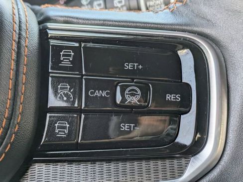 Used 2023 Jeep Grand Wagoneer Series III w/ Rear Seat Video Group 1 AWD/4WD image 29