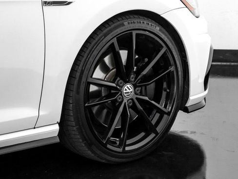 Used 2019 Volkswagen Golf R 4-Door image 47
